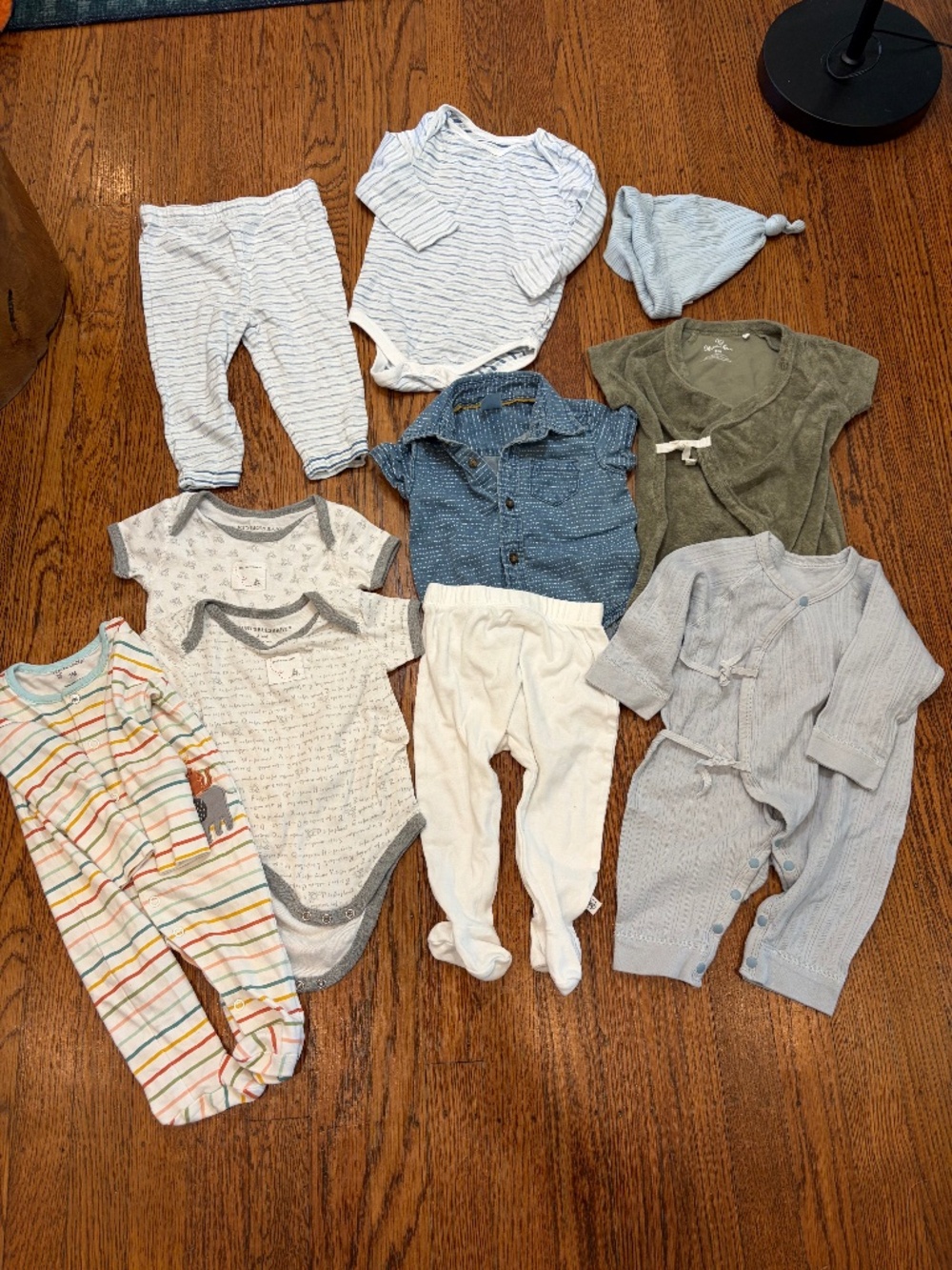 Baby Bundle - 3-6 months - Honest, Burts Bees, Oliver & Rain,‎ Mac & Moon